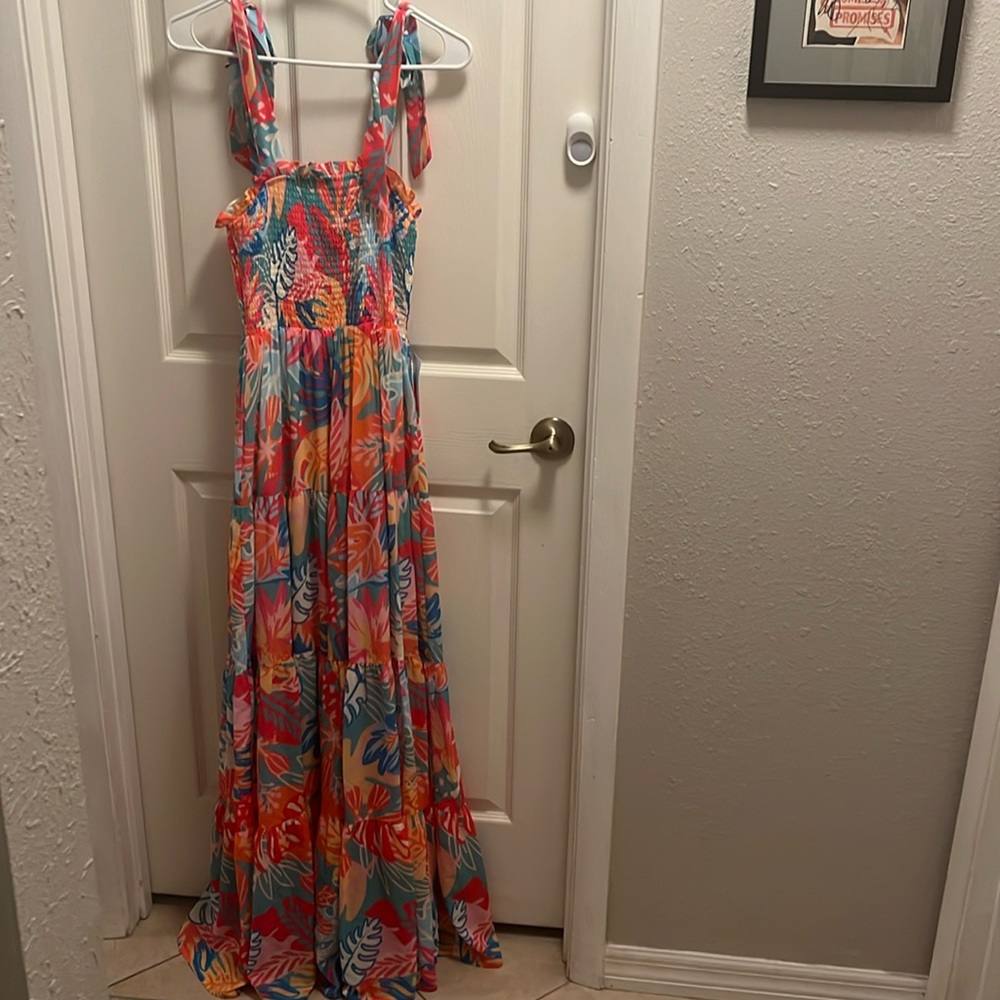 NWT Tropical Tiered Maxi Dress